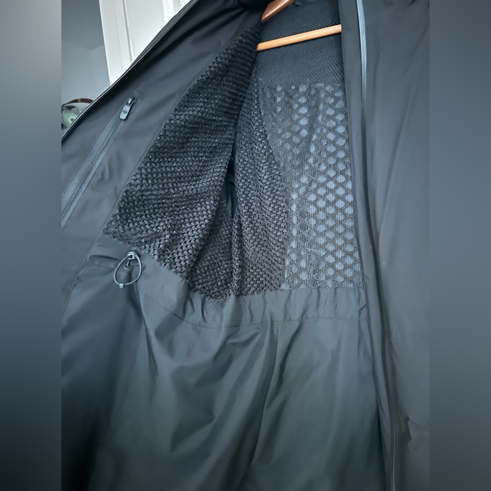 Lululemon Black Puffer Jacket - Picture 8 of 8